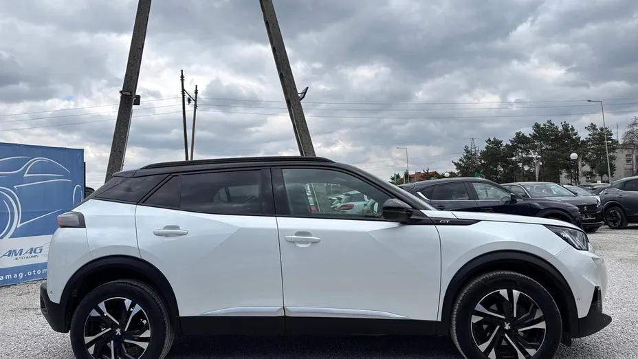 PEUGEOT 2008 -