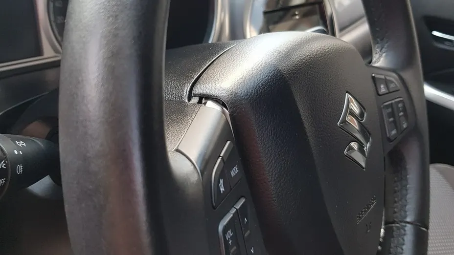 SUZUKI Vitara -