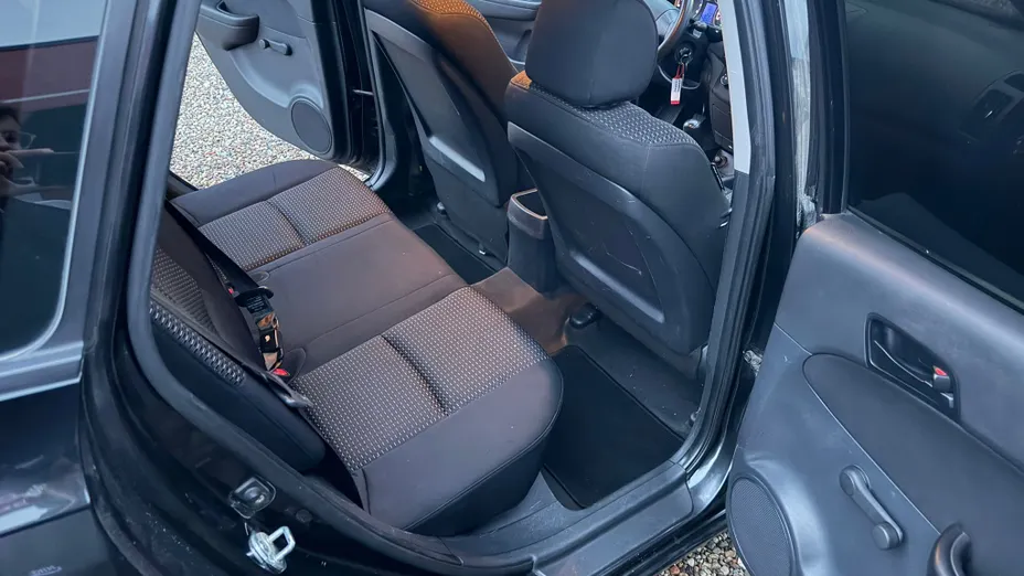HYUNDAI i30 -