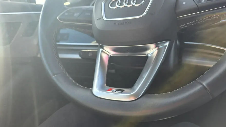 AUDI Q7 -