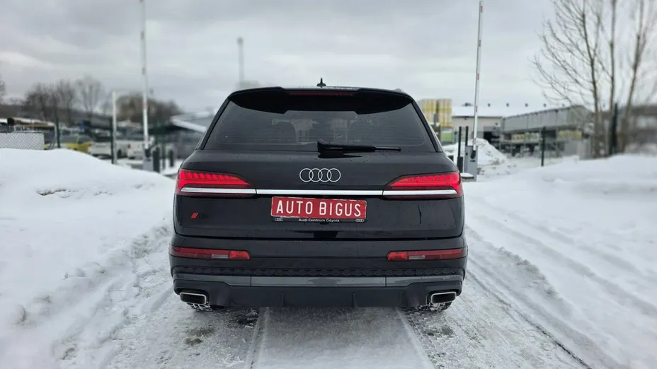 AUDI Q7 -