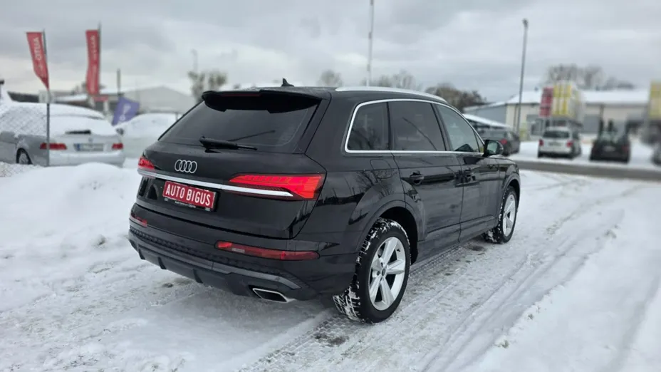 AUDI Q7 -