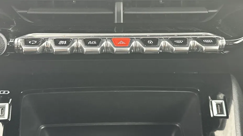PEUGEOT 2008 -