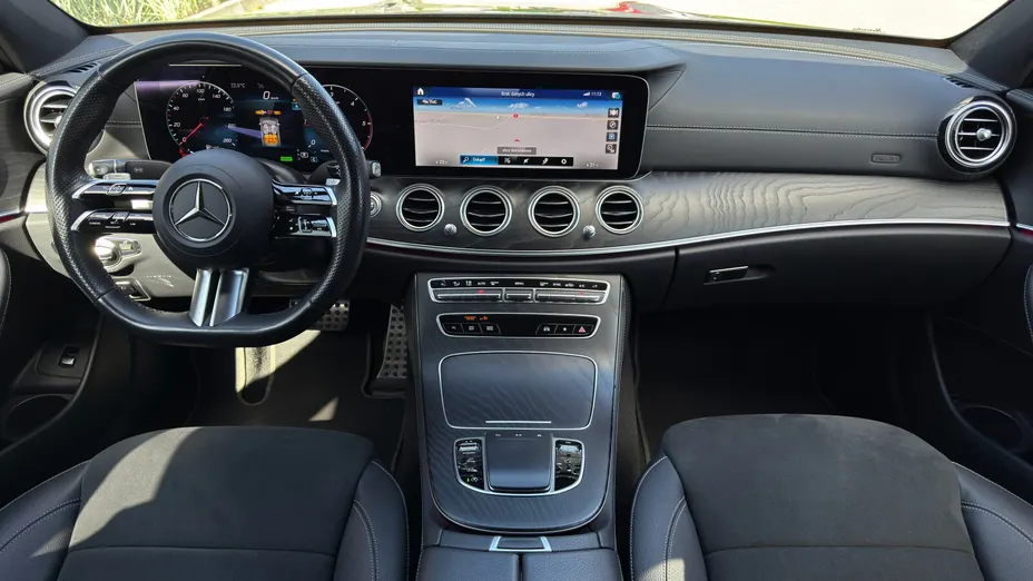 MERCEDES-BENZ E Klasa E 220 d 4-Matic AMG