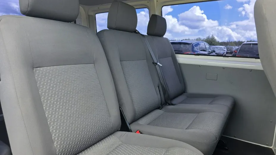 VOLKSWAGEN Transporter -