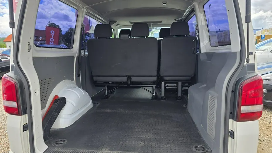 VOLKSWAGEN Transporter -