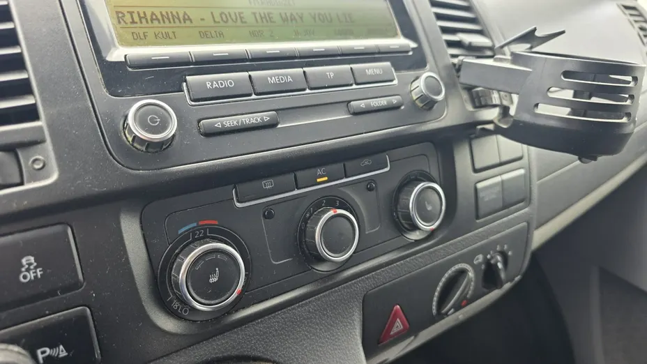 VOLKSWAGEN Transporter -