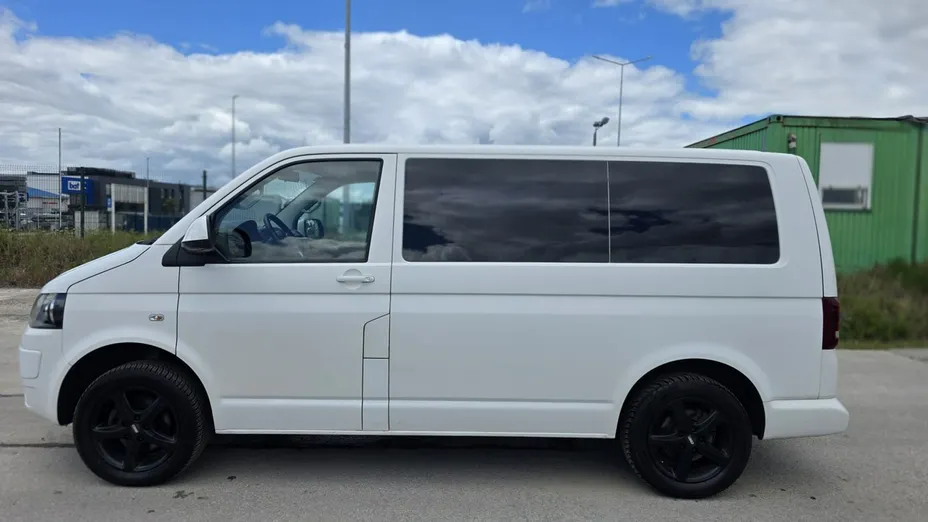 VOLKSWAGEN Transporter -