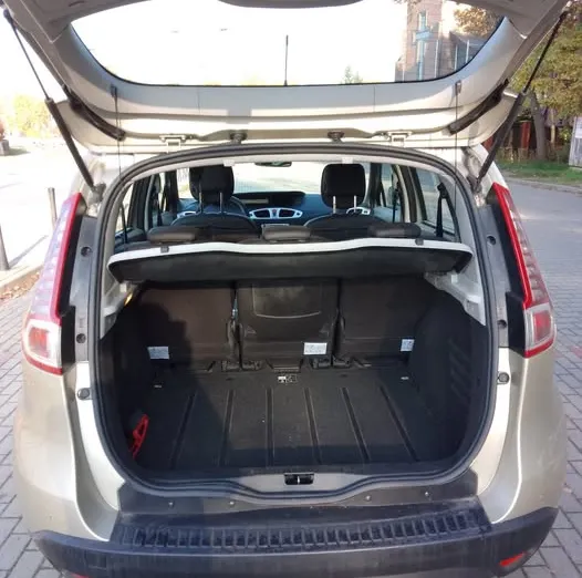 RENAULT Scenic Megane Scenic 1.9 dCi RT (klm)