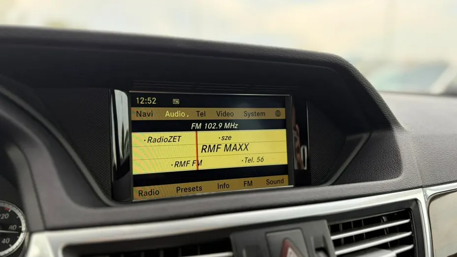 MERCEDES-BENZ E Klasa -