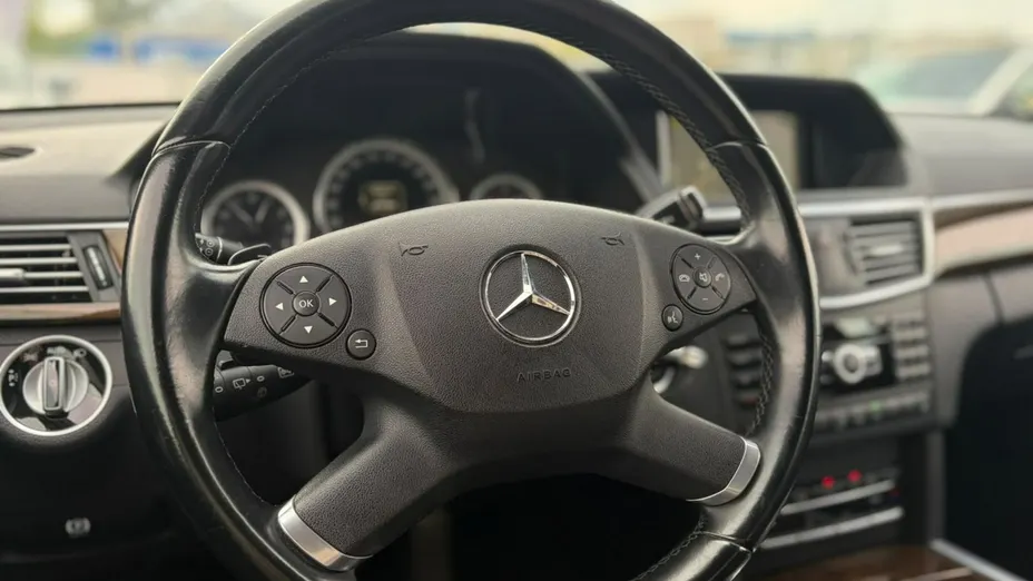 MERCEDES-BENZ E Klasa -