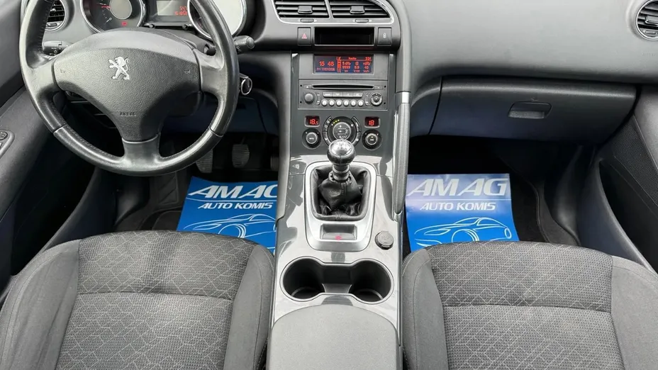 PEUGEOT 3008 -