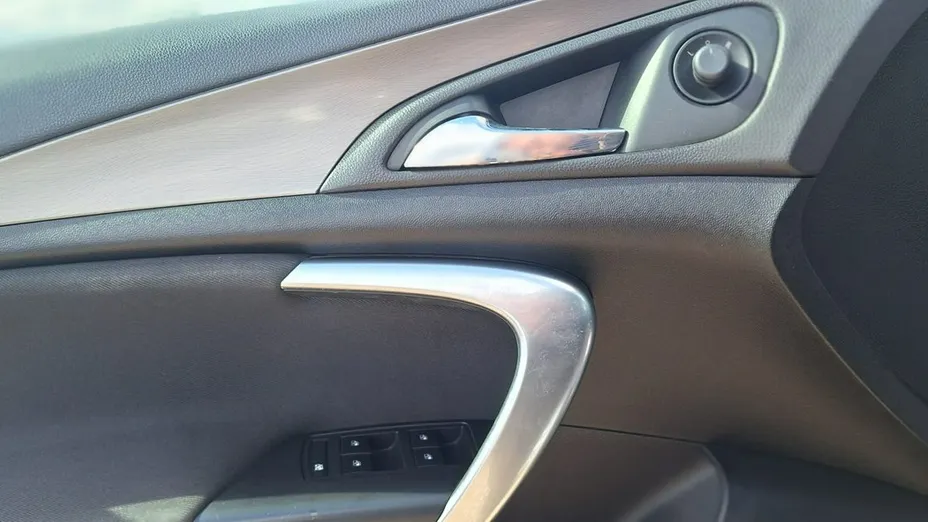 OPEL Insignia -