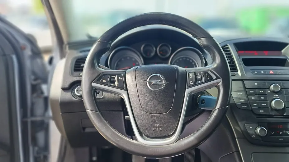 OPEL Insignia -