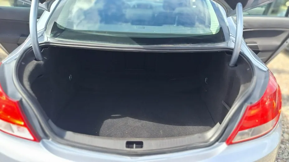 OPEL Insignia -
