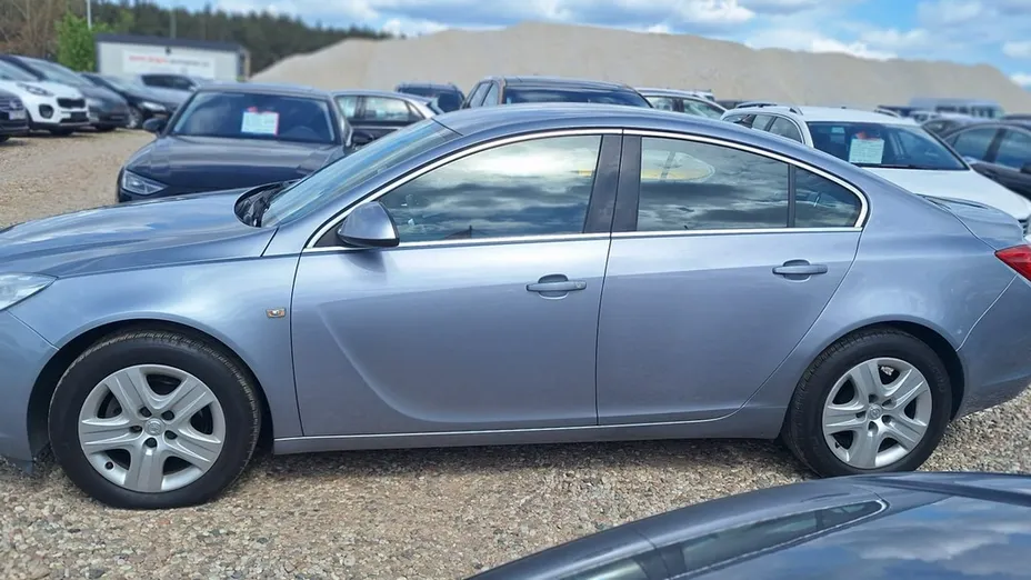 OPEL Insignia -