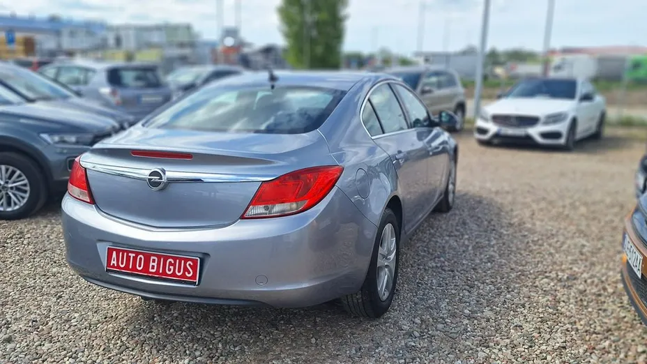 OPEL Insignia -