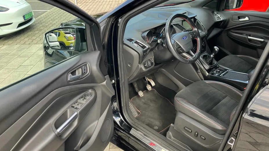 FORD Kuga Kuga 1.5 EcoBoost FWD ST-Line ASS