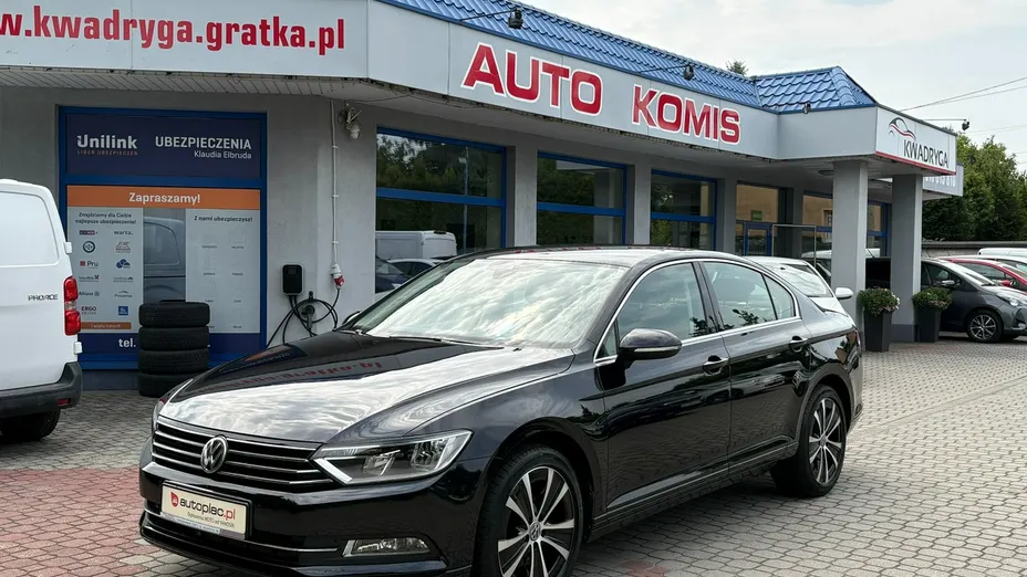 VOLKSWAGEN Passat -
