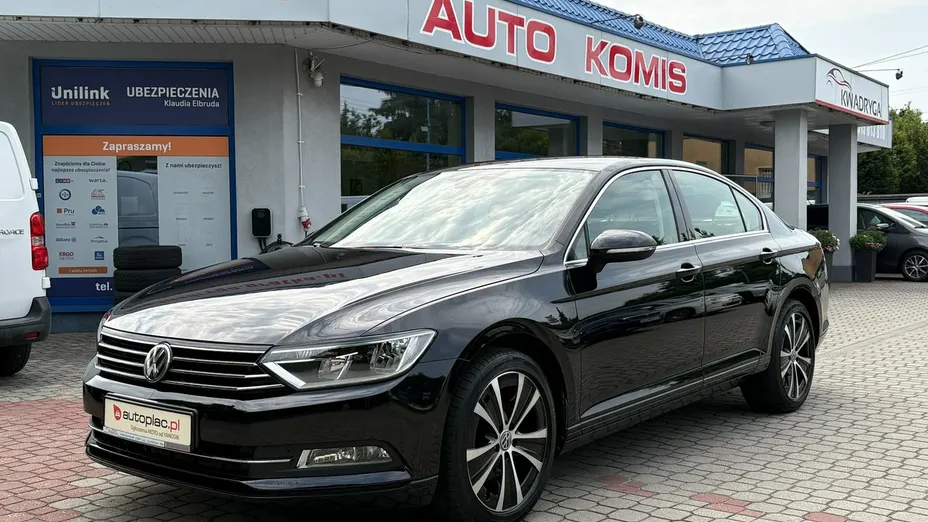 VOLKSWAGEN Passat -