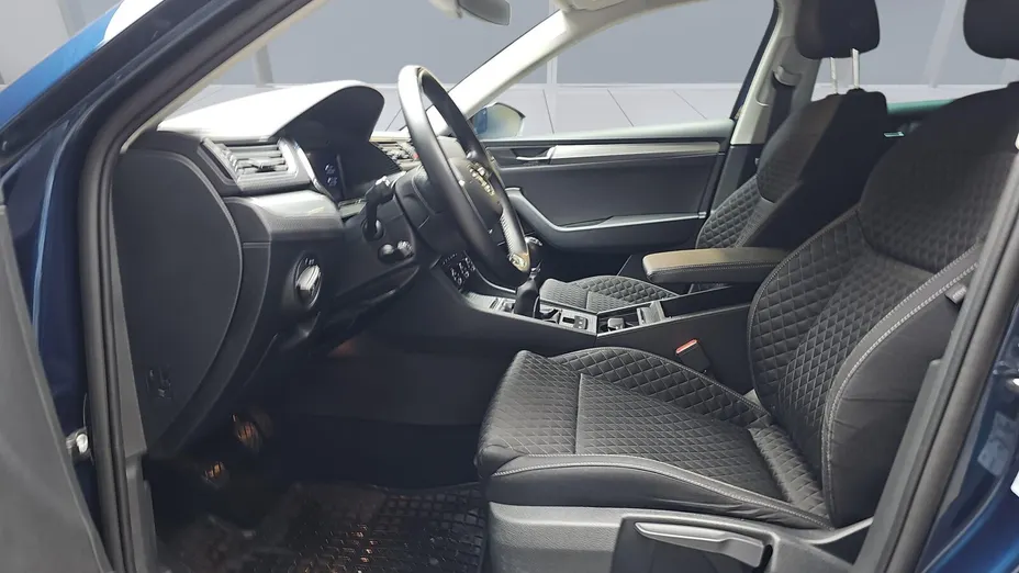 SKODA Superb Superb 2.0 TDI SCR Ambition