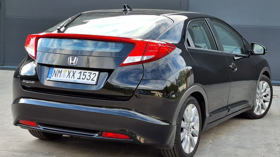 HONDA Civic -