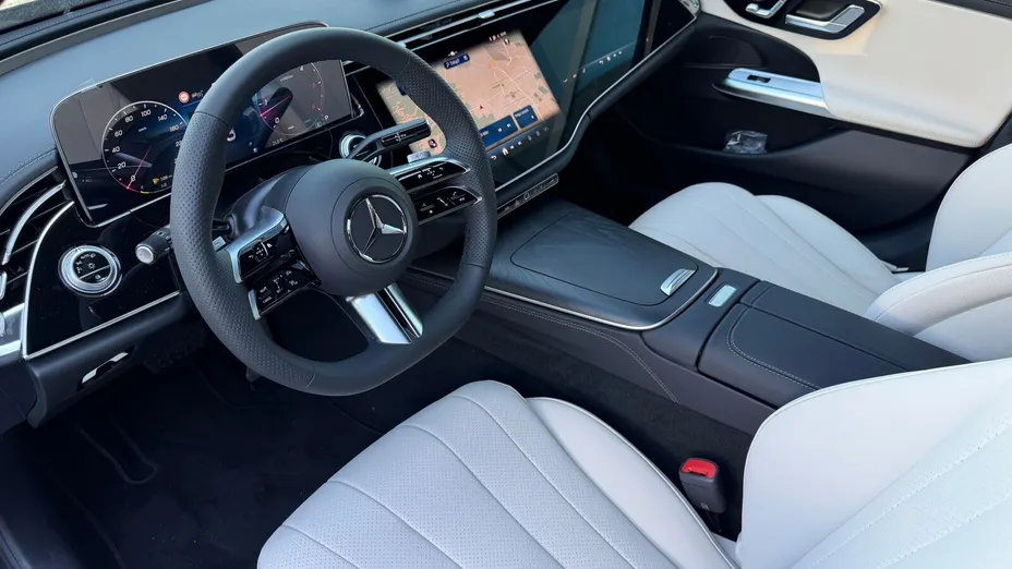MERCEDES-BENZ E Klasa E 220 d mHEV 4-Matic AMG 9G-Tronic