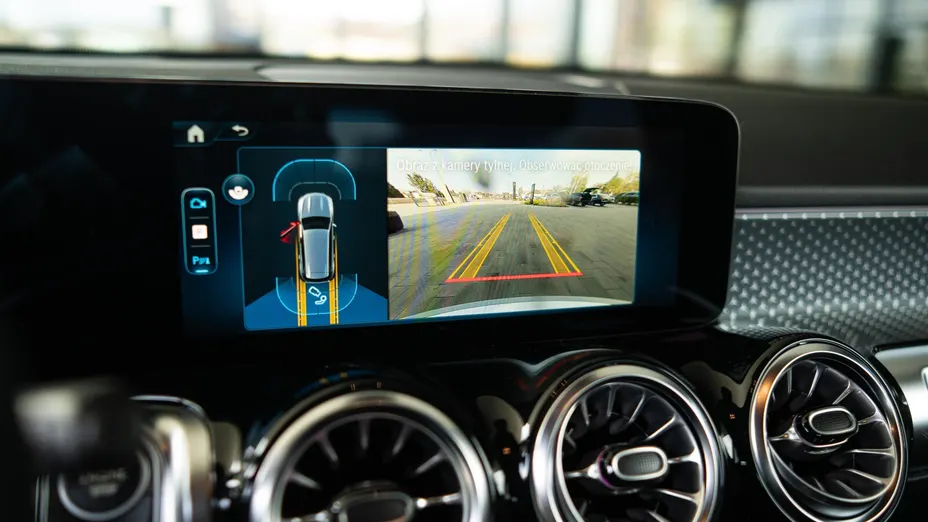 MERCEDES-BENZ GLB GLB 220 d 4-Matic AMG Line 8G-DCT