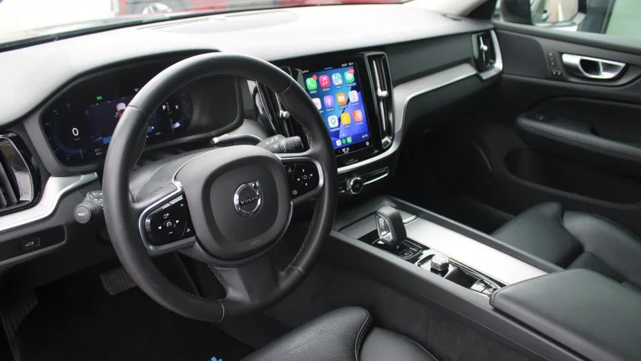 VOLVO V60 V60 B4 D Plus Dark aut