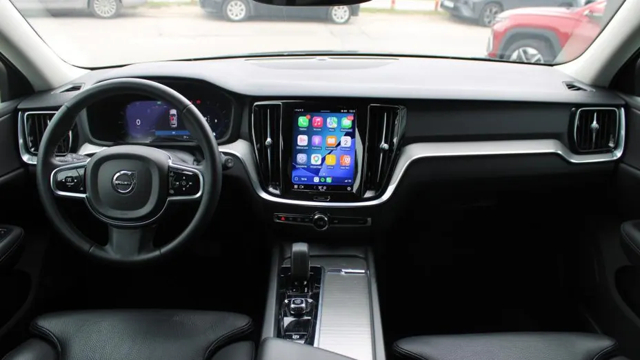 VOLVO V60 V60 B4 D Plus Dark aut