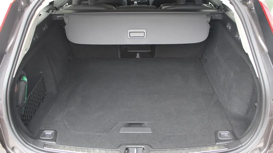VOLVO V60 V60 B4 D Plus Dark aut
