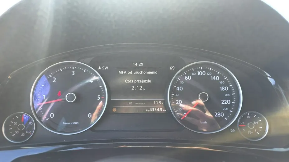 VOLKSWAGEN Touareg -