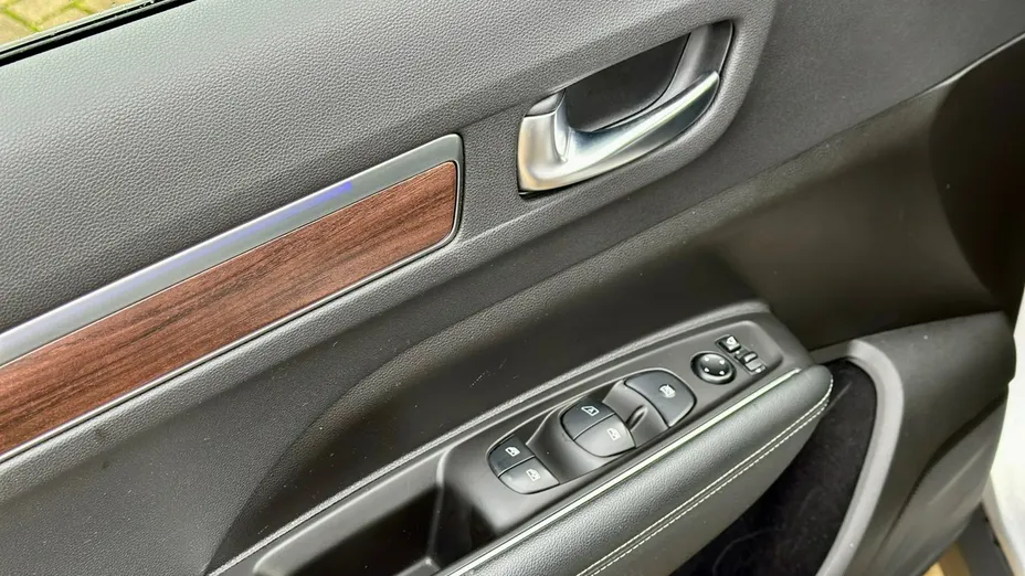 RENAULT Koleos -