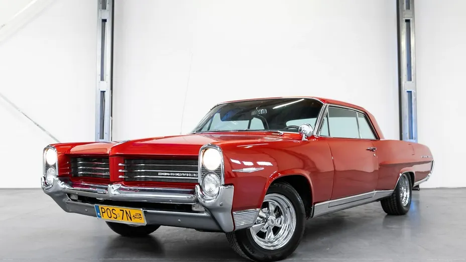 PONTIAC Bonneville -