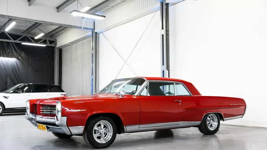 PONTIAC Bonneville -