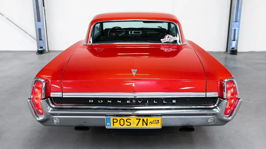 PONTIAC Bonneville -