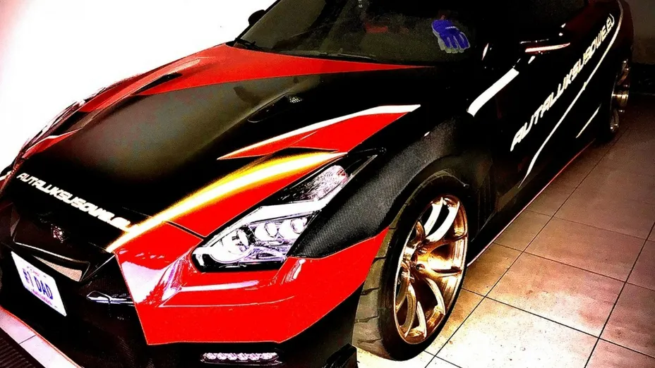 NISSAN GT-R -