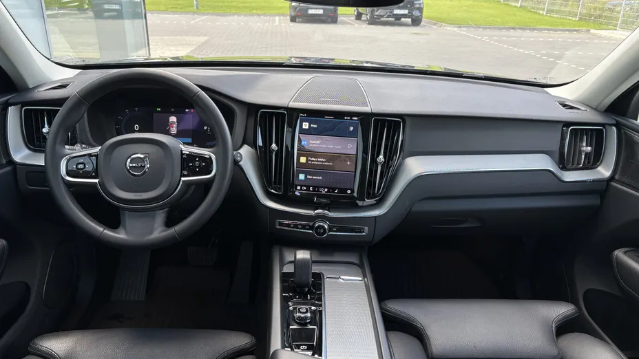 VOLVO XC60 XC60 T6 Plug-In Hybrid AWD Plus Dark aut