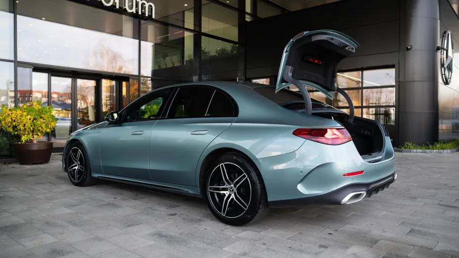 MERCEDES-BENZ E Klasa E 220 d mHEV 4-Matic AMG 9G-Tronic