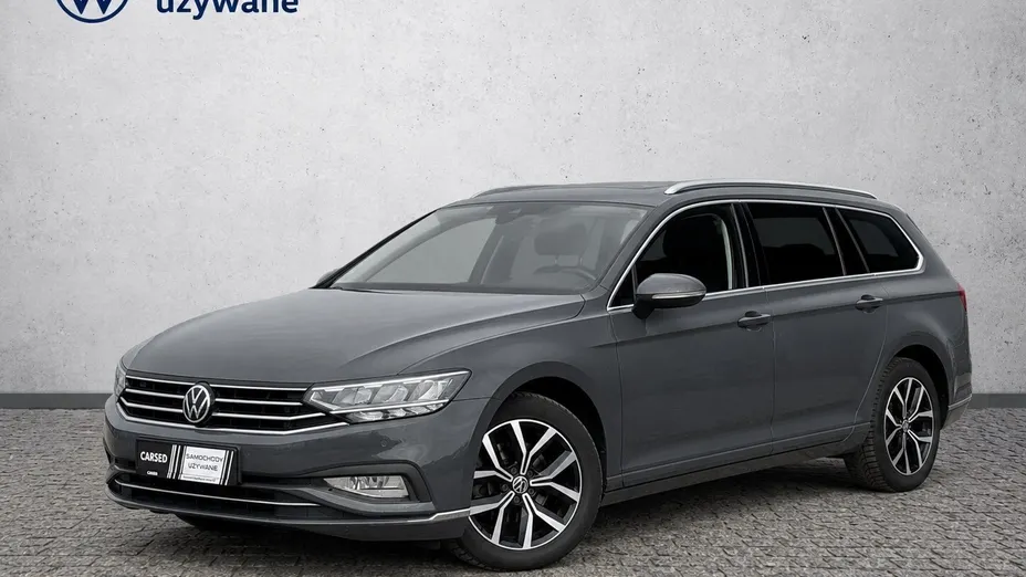 VOLKSWAGEN Passat -