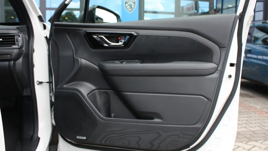 SUBARU Forester Forester 2.0i-L Platinum (EyeSight) Lineartronic