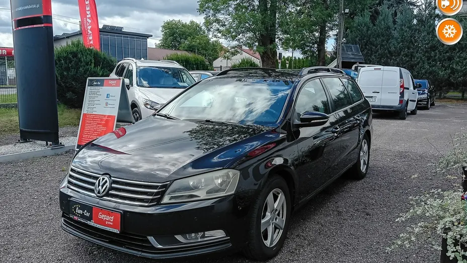 VOLKSWAGEN Passat -