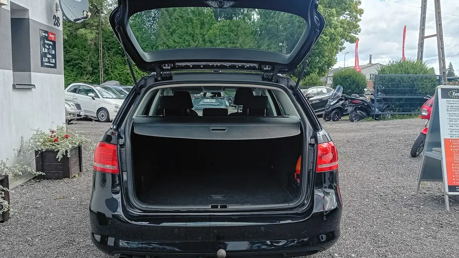 VOLKSWAGEN Passat -