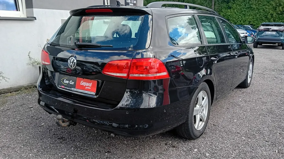 VOLKSWAGEN Passat -