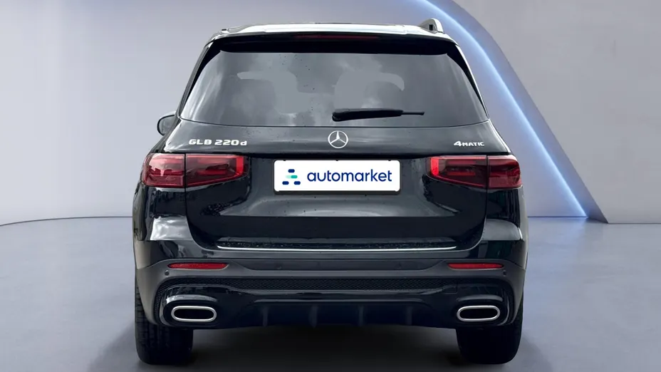 MERCEDES-BENZ GLB GLB 220 d 4-Matic AMG Line 8G-DCT
