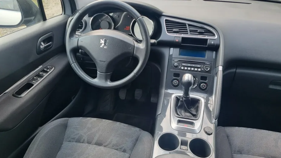 PEUGEOT 3008 -