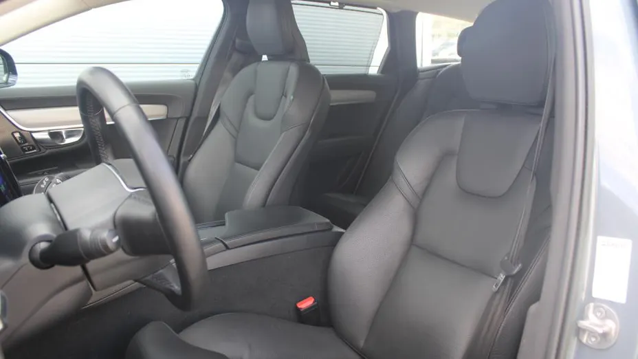 VOLVO V90 V90 B4 D Plus Dark aut