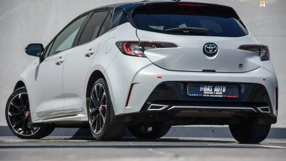 TOYOTA Corolla -