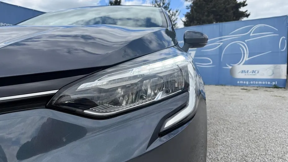 RENAULT Clio -
