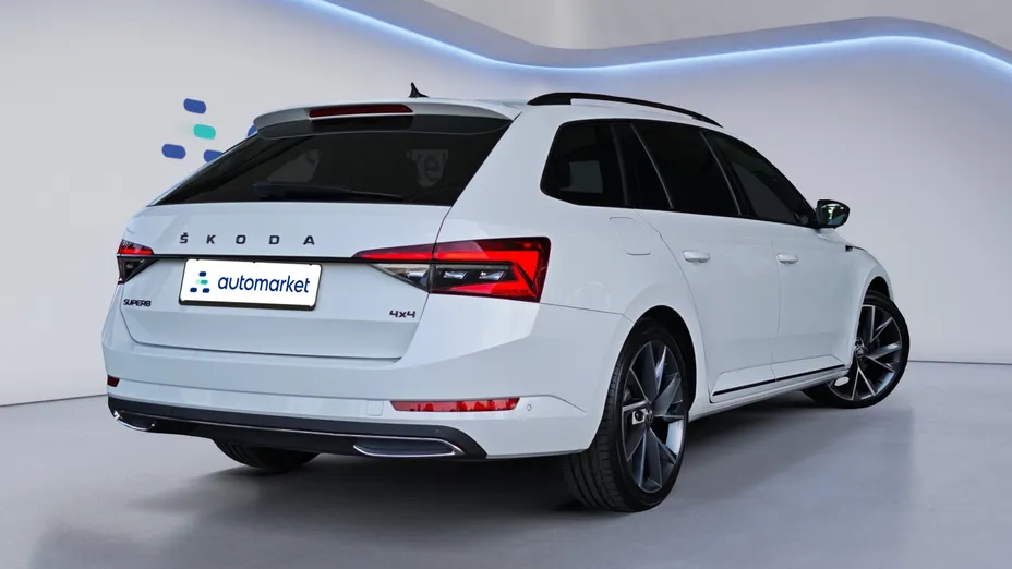 SKODA Superb Superb 2.0 TDI SCR 4x4 Sportline DSG